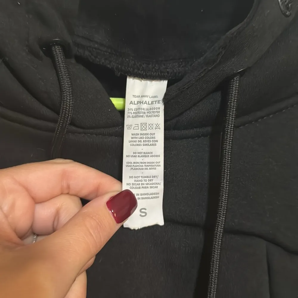 Alphalete  sweatshirt - Image 10