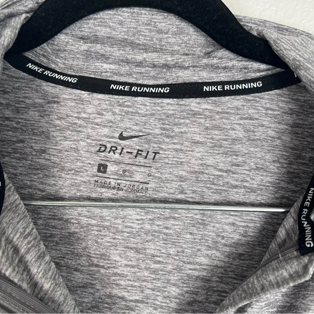 Nike Dri Fit 1/4 Zip Long Sleeve‎ Pullover Gray Sz L - Image 2