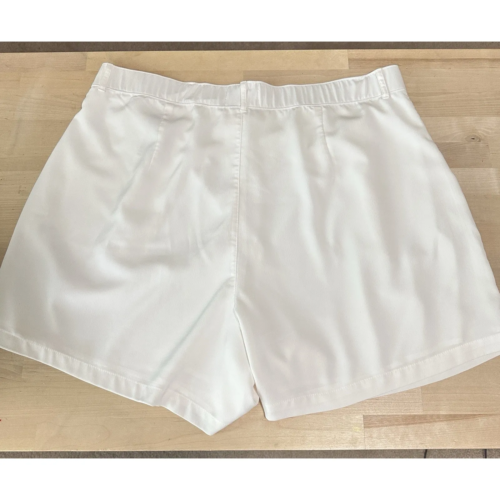 A&F Abercrombie & Fitch High Rise Premium Crepe Tailored Shorts Size XL‎ Creme - Image 5