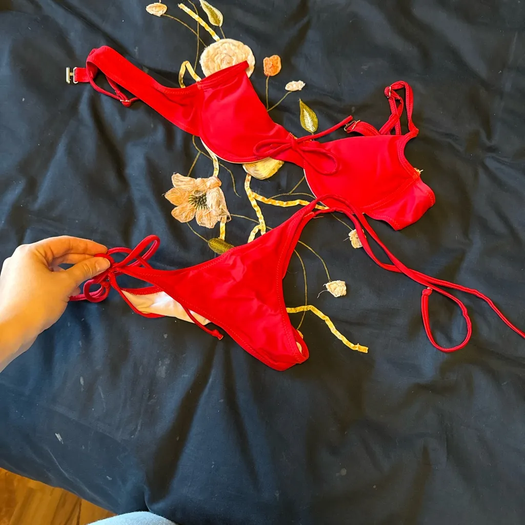 Zaful Vibrant Red Bikini Set - Image 2