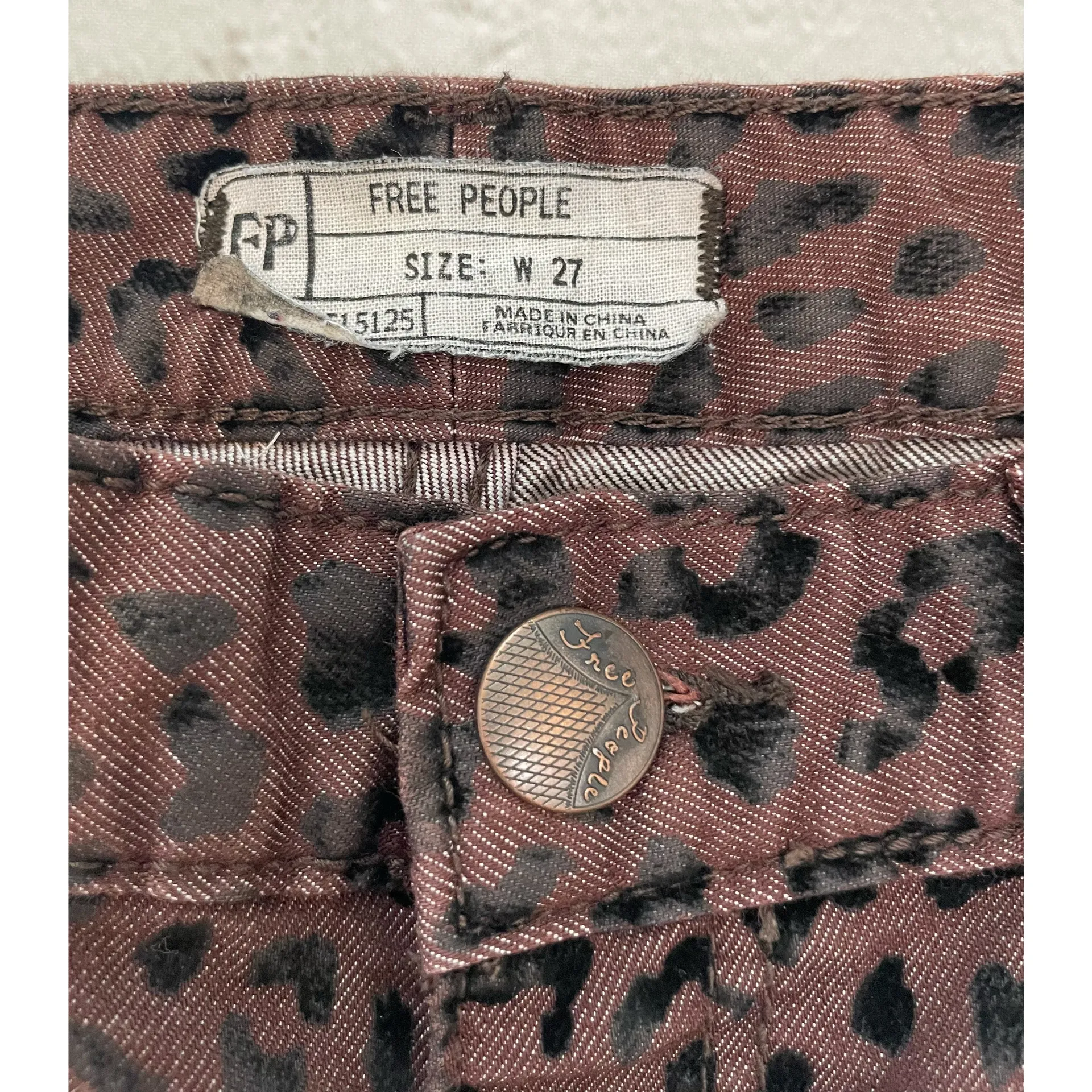 Leopard Print Skinny Jeans - Image 10