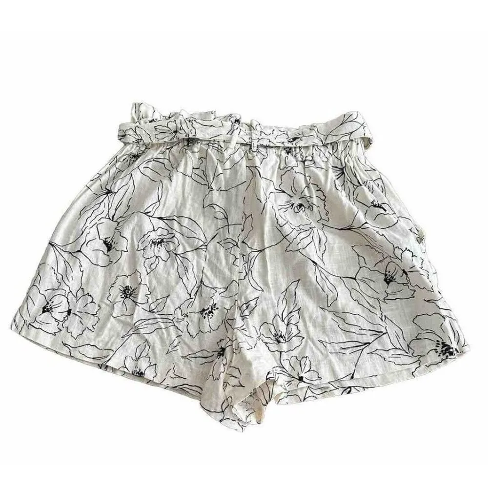 Lush  High-Rise Paperbag Floral Tie Waist Shorts Cream  Beige Size S Summer - Image 3