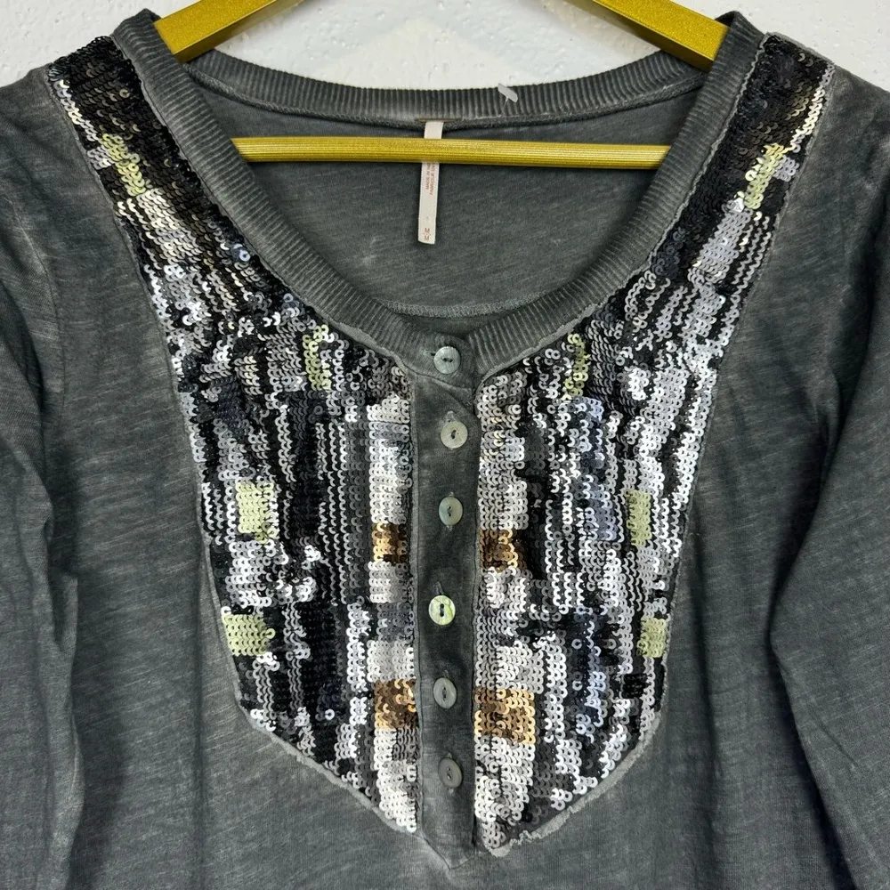 Free People Sequin Henley Top Medium Wash Gray Long Sleeve V-Neck Fairy Grunge - Image 5