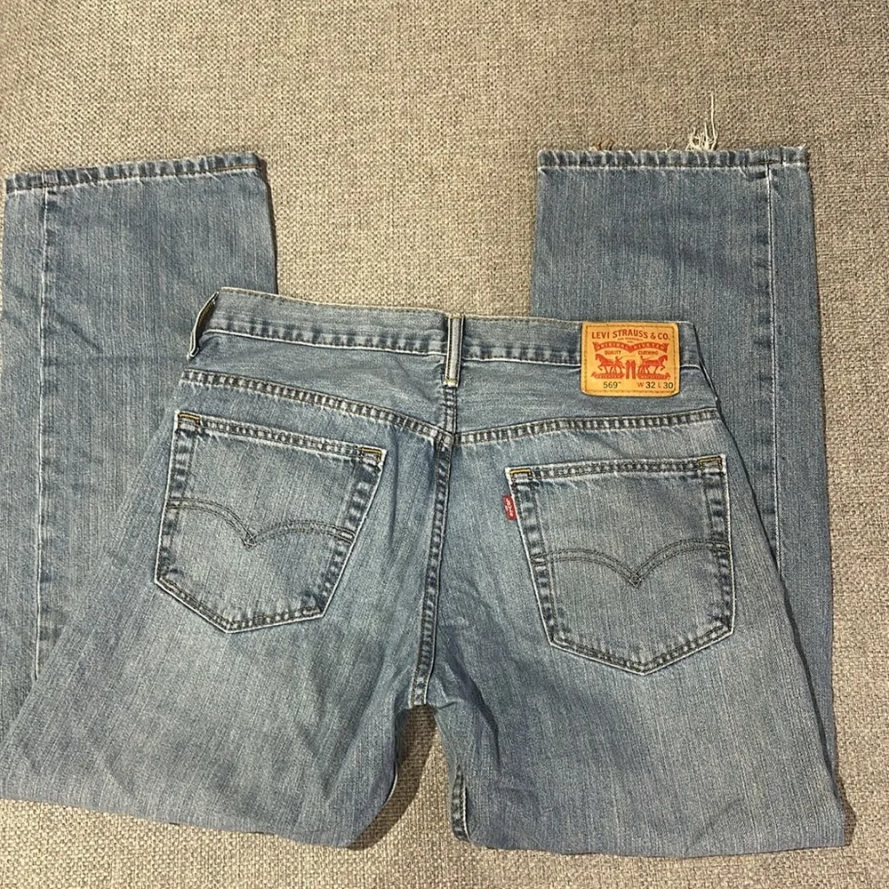 Levi’s 569 wide / straight leg - Image 4