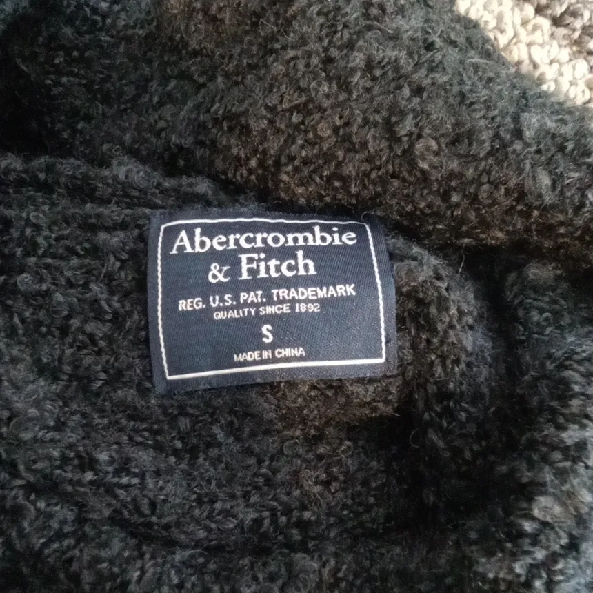 Abercrombie & Fitch Black Cowl Neck Sweater Shaggy Long Sleeve Womens S0 - Image 2