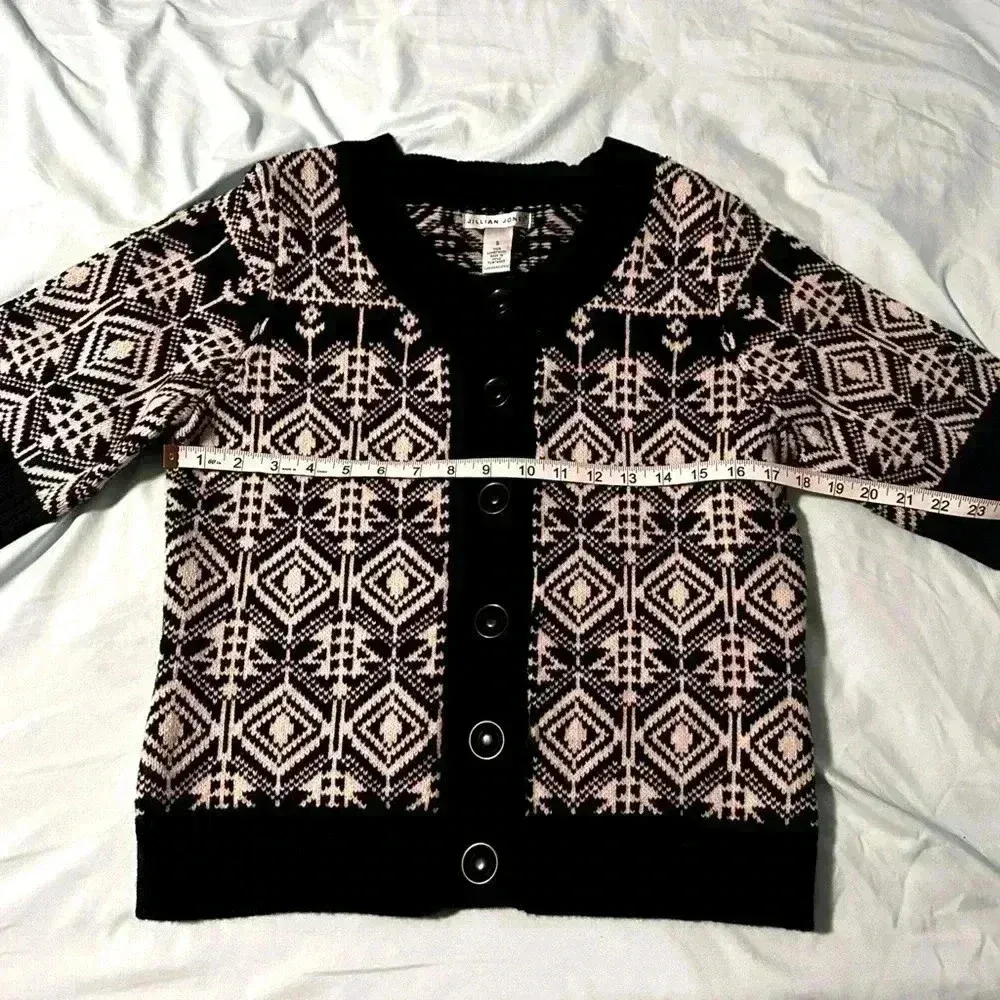 Jillian Jone Thick Wool Short Sleeve Sweater Black/ Off White. Sz: S Aztec print Black - Image 3