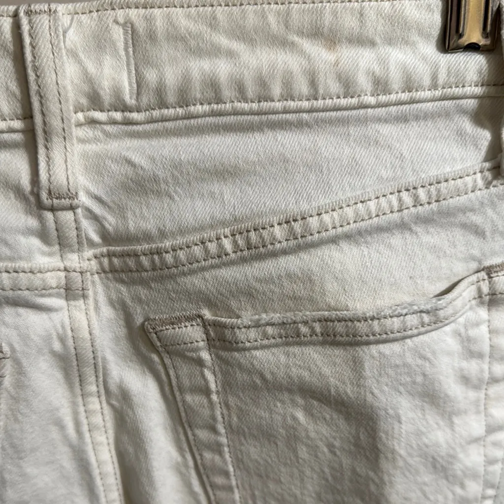 Abercrombie & Fitch White Skinny Jeans with Distressed Knees - Image 7