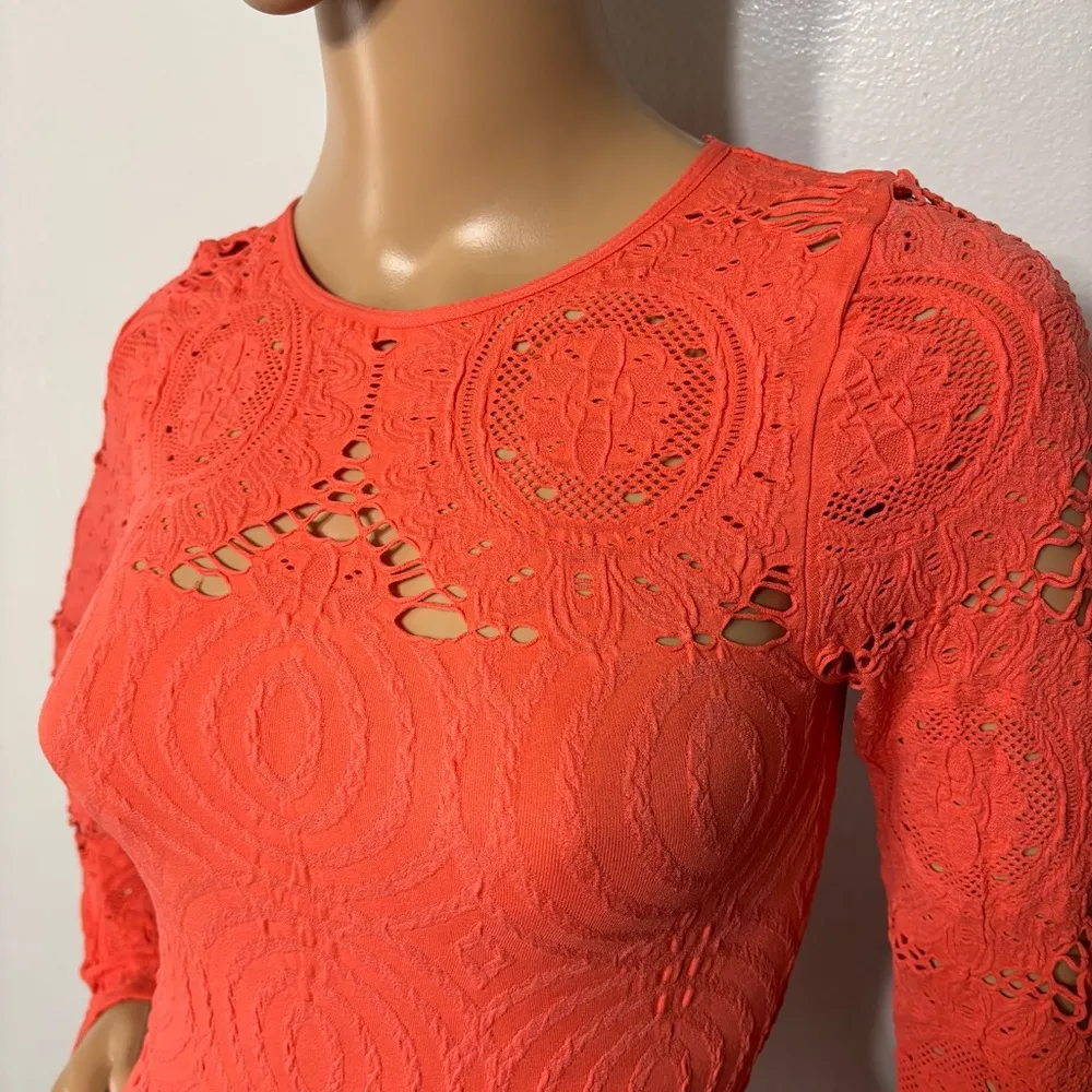 Coral Eyelet Fitted Bodycon Mini Dress Size S Club Wear - Image 3