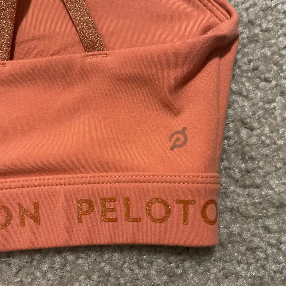 Women’s Peloton Strappy Sparkly Sports Bra Rust Orange Size M - Image 7