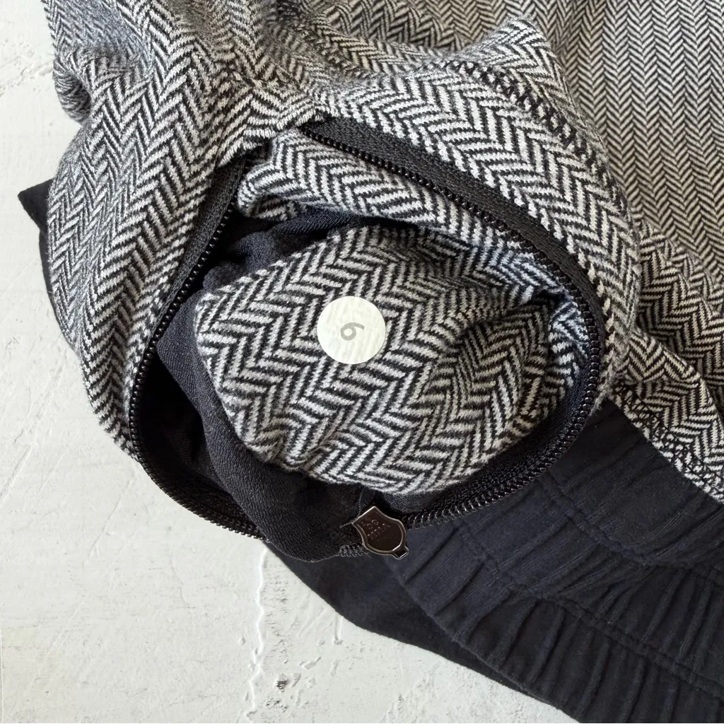 Lululemon Think Fast Hoodie Herringbone Size 6 - Image 9