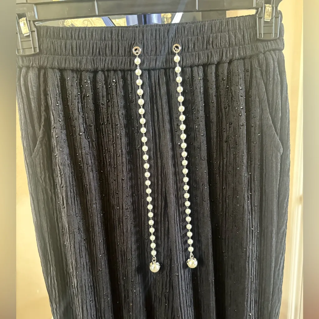 Elegant Black Pleated Pants with sparkle Size M - Image 5