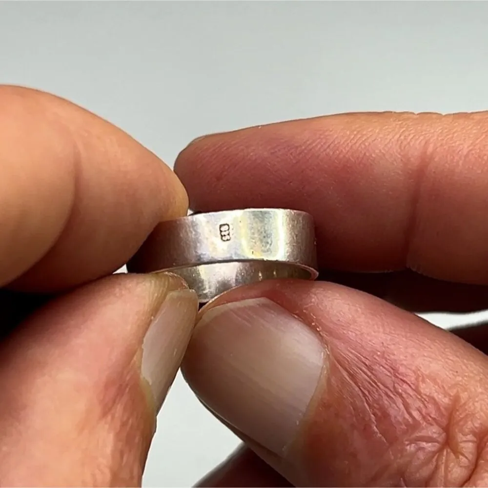 Green Amber & Sterling Silver Ring Size 8 With Oval Gemstone Design - Image 5