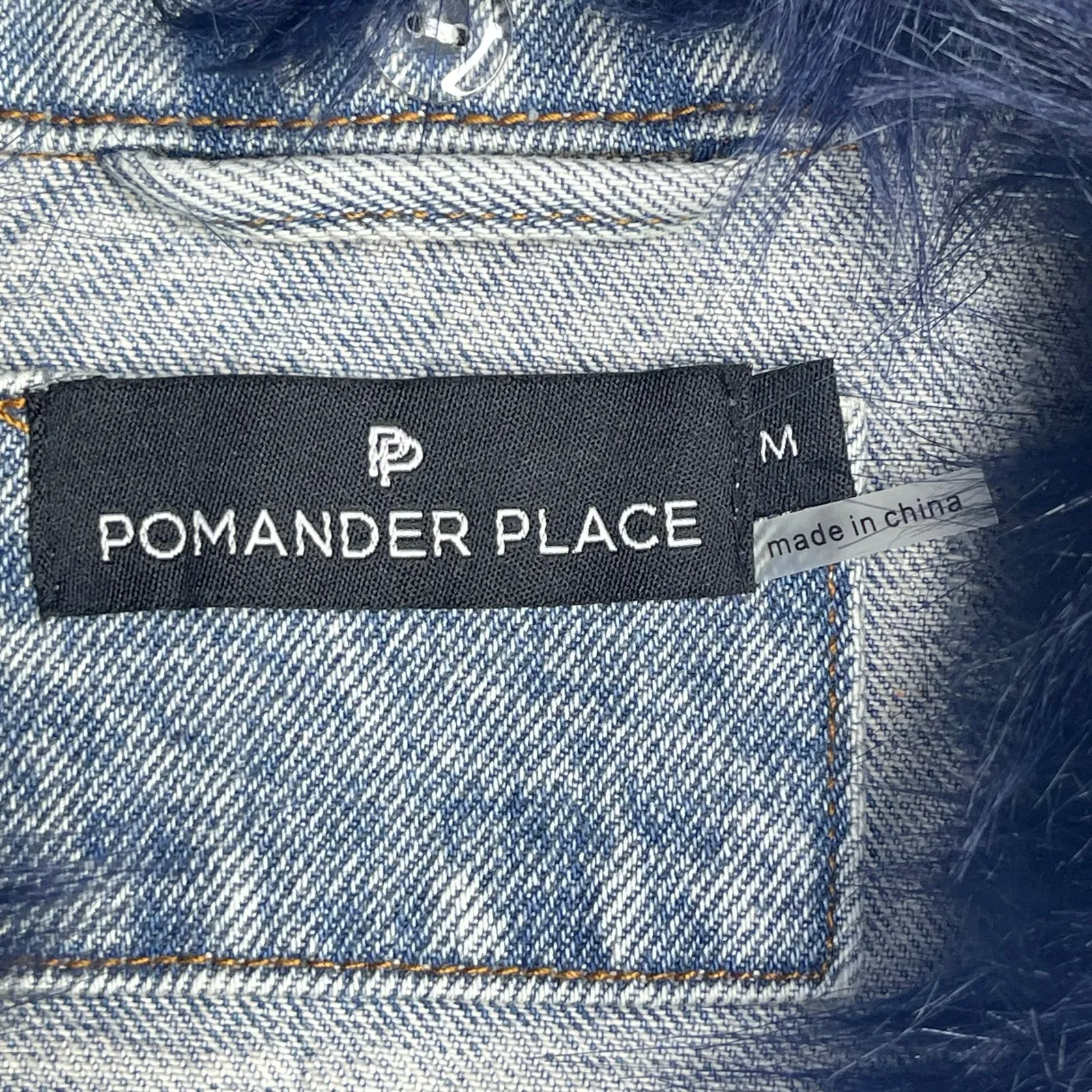 Tuckernuck Pomander Place Fur Collar Denim Jacket size M Blue Size M - Image 4