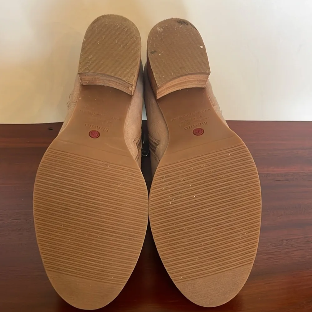 Blondo suede booties, size 8.5 - Image 5