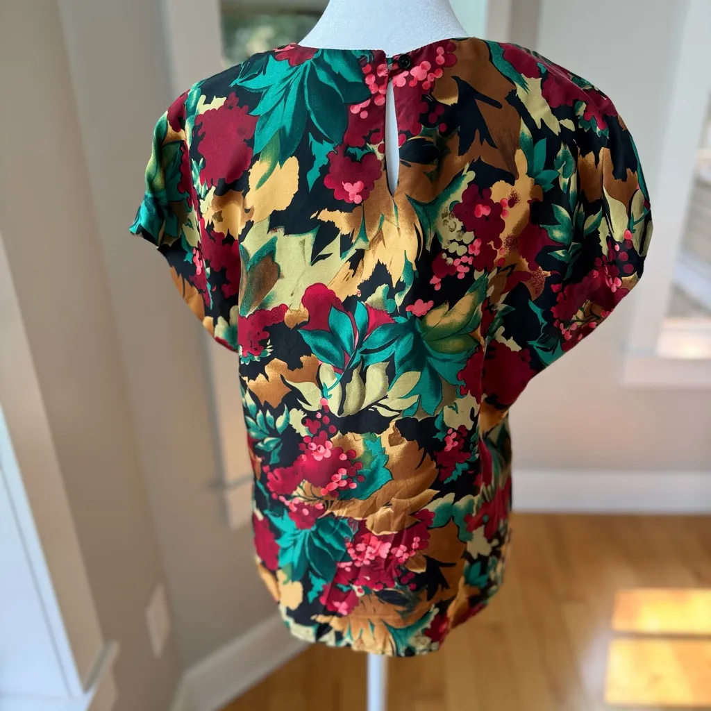 Vintage JH Collectibles Petite Colorful Silk Short Sleeve Shell Blouse Top Sz 8 Red - Image 3