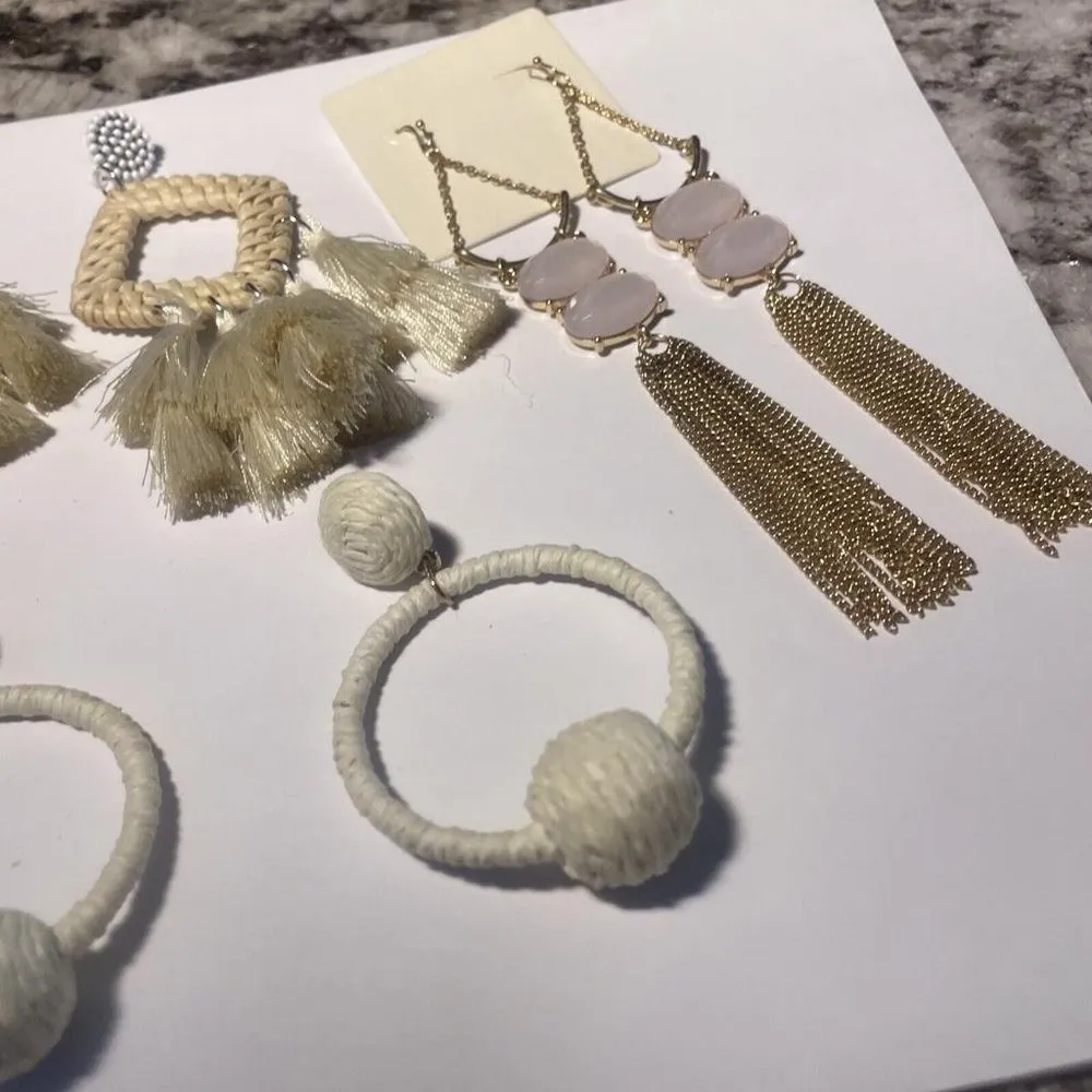 Lot Of 4 Women’s Costume Earrings Pierced Dangle Drop - Mixed Materials Dress Up - Image 7