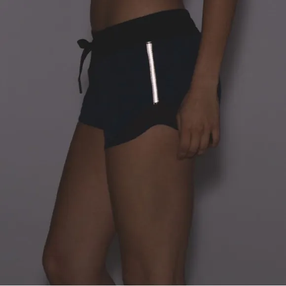 Lululemon Hotty Hot Short 4" Mini Park Lace Multi Blue Black 4 - Image 3