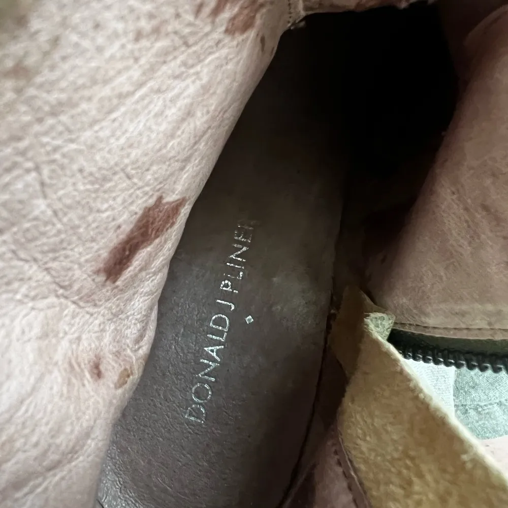 Donald J. Pliner Doma Metallic green booties▪️size 6 - Image 8