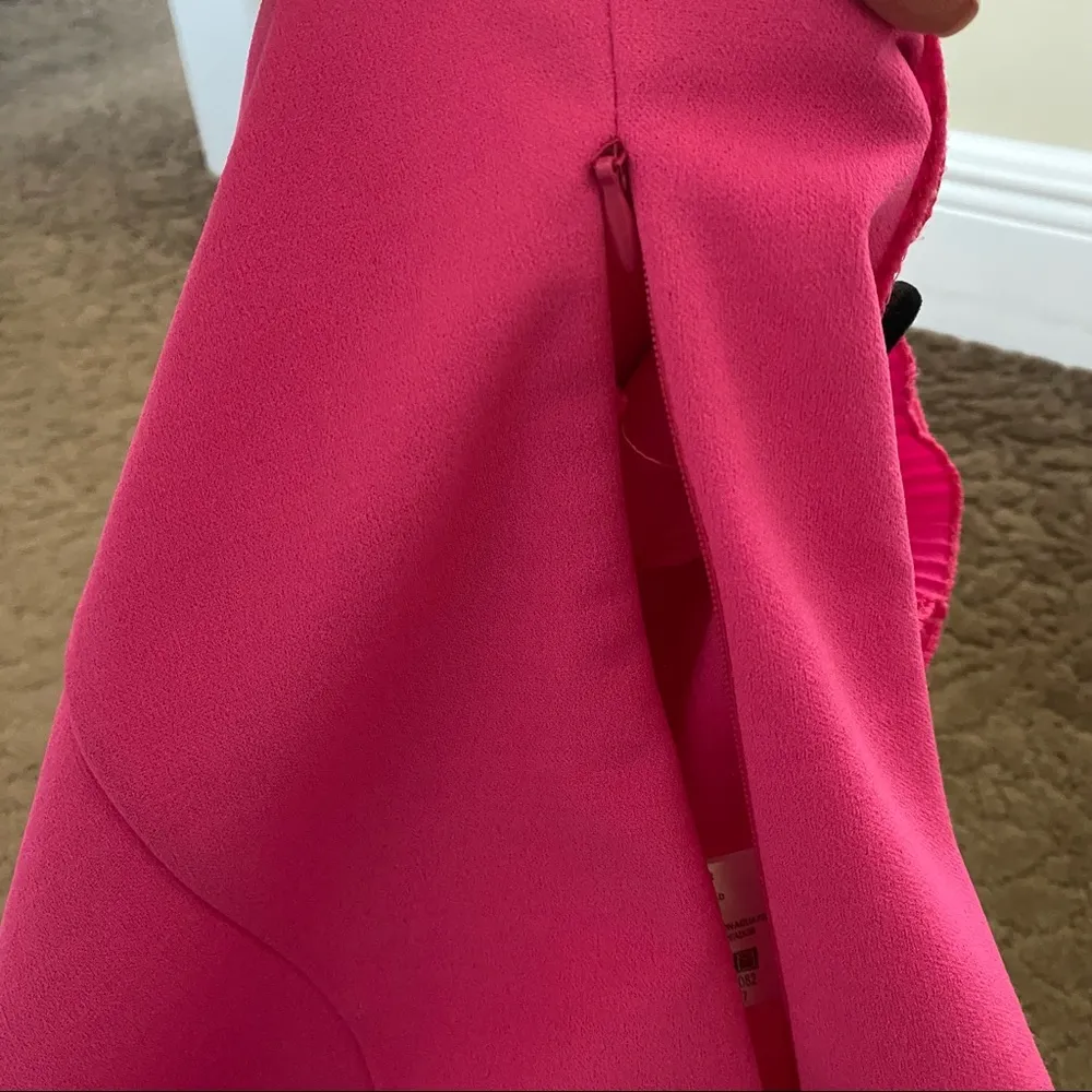 Xtaren hot pink front & back v-neck sleeveless top Sz M - Image 4