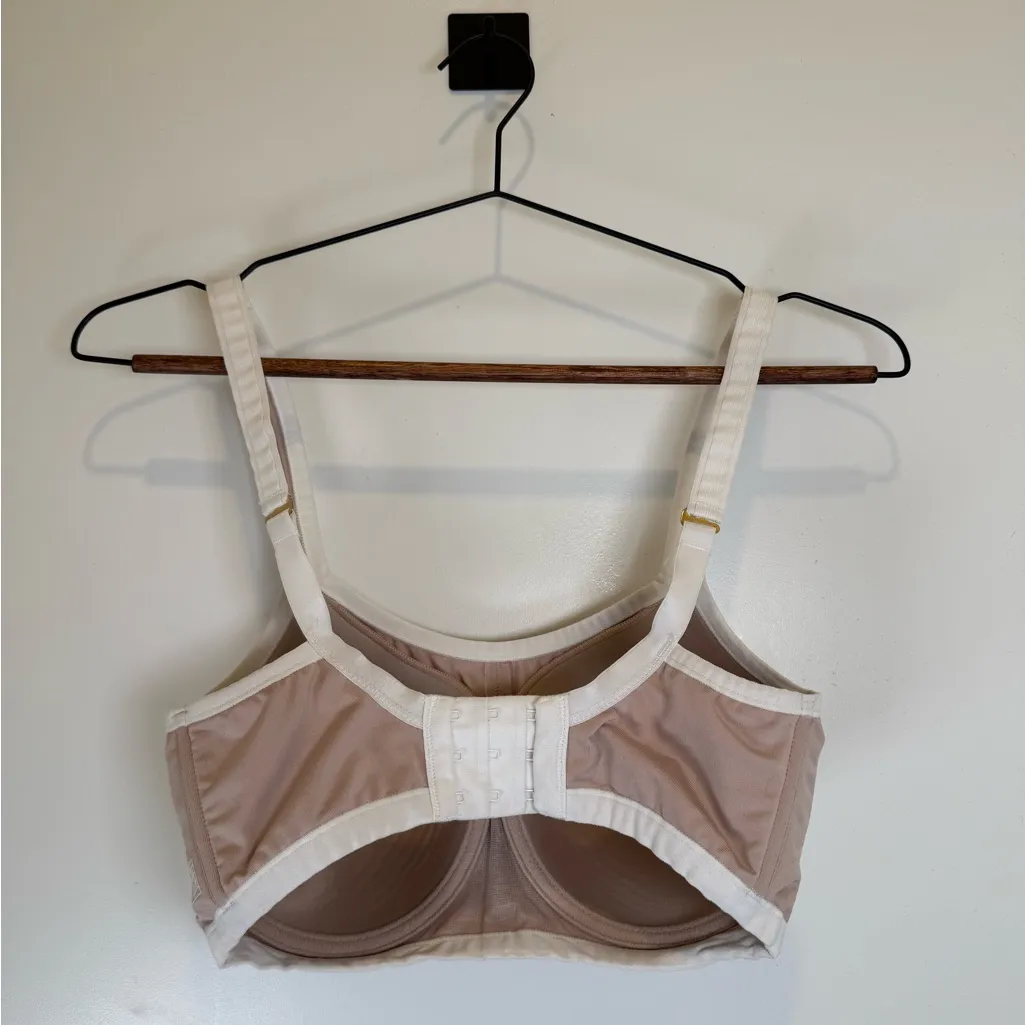 Natori Yogi Contour Convertible Sports Bra Light Mocha/ Ivory - Image 5