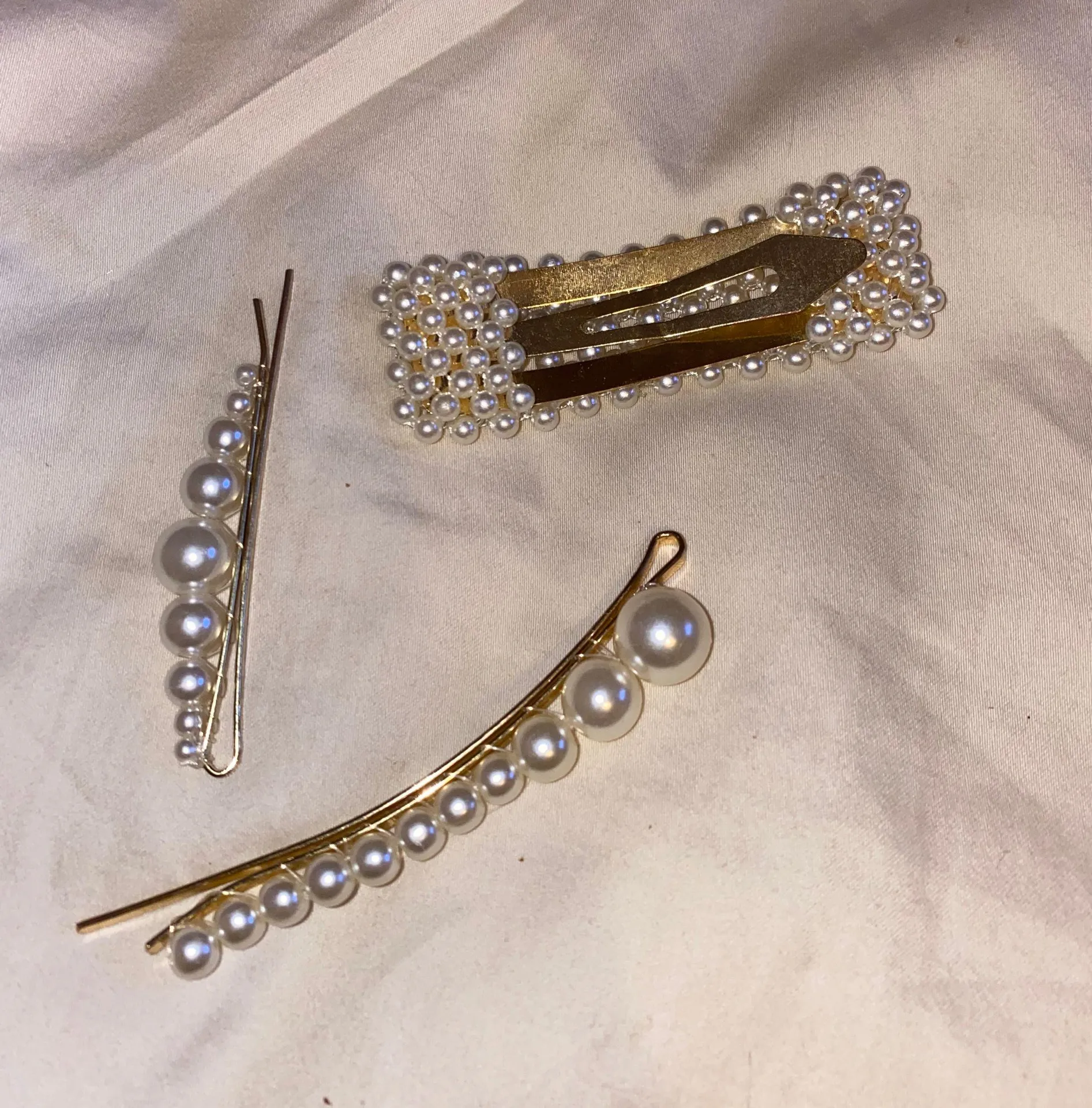 Pearl & Gold Hair Berets - Image 2
