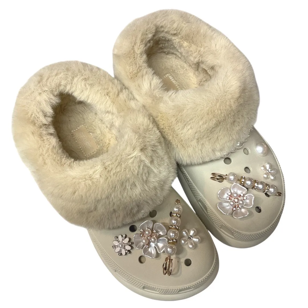 CROCS Women's Fuzzy Faux Fur Winter Lined Clogs Removable Charms Slippers Size 9 - Image 2
