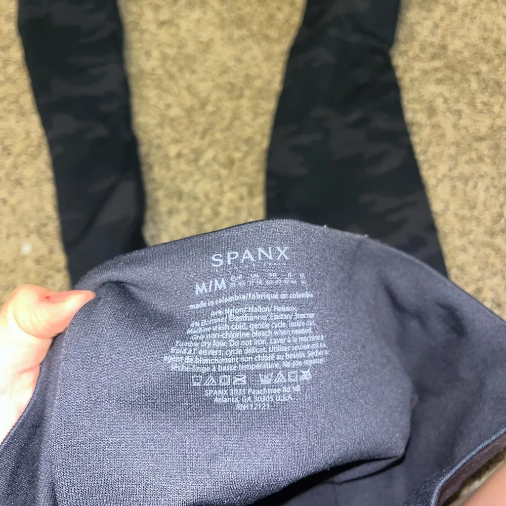 Spanx Look At Me Now Camo Legging - Image 2