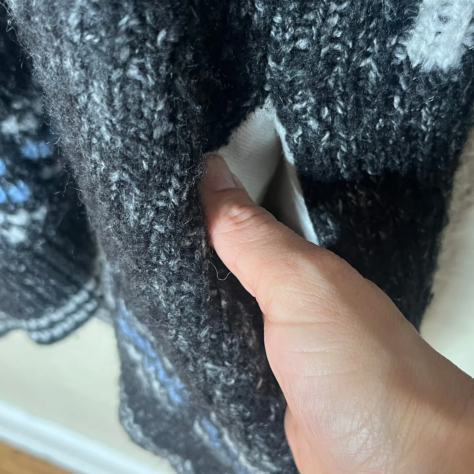 Anthropologie Nia Hooded Geometric Cardigan Gray White Blue Wool Blend S Petite - Image 4