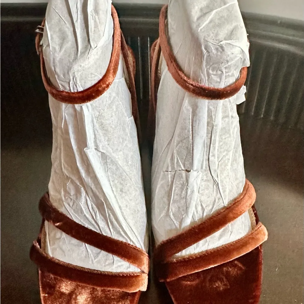 🆕
Women's Kia Strappy Dress Sandals Women's size 6 M BRAND NEW - Image 5