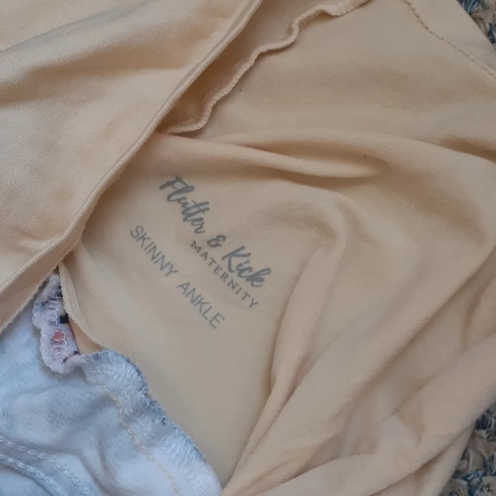 Flutter & Kick Maternity SIZE 16 - Image 3