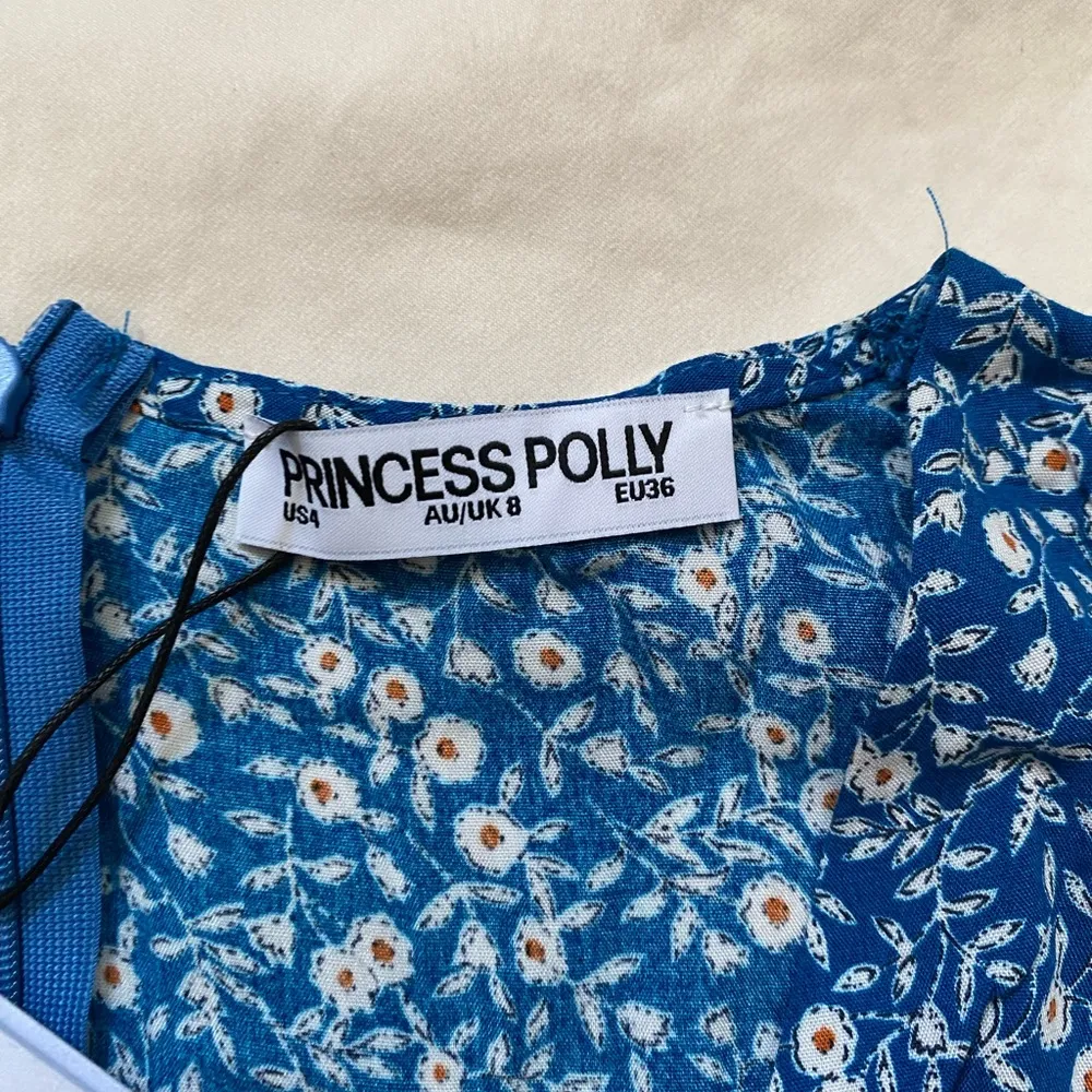 Princess‎ Polly The Sting Blue and White Floral V-Neck Mini Dress Size 4 - Image 8