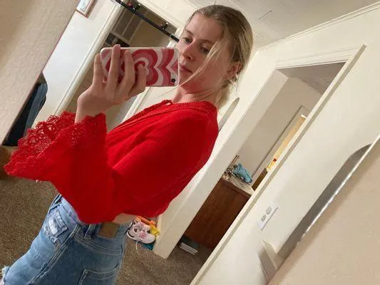 Heart and Hips Bell Sleeve Crop Top - Image 2
