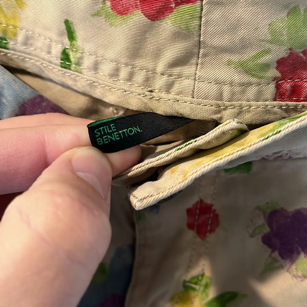 Benetton Stile floral pants Size 4 - Image 2