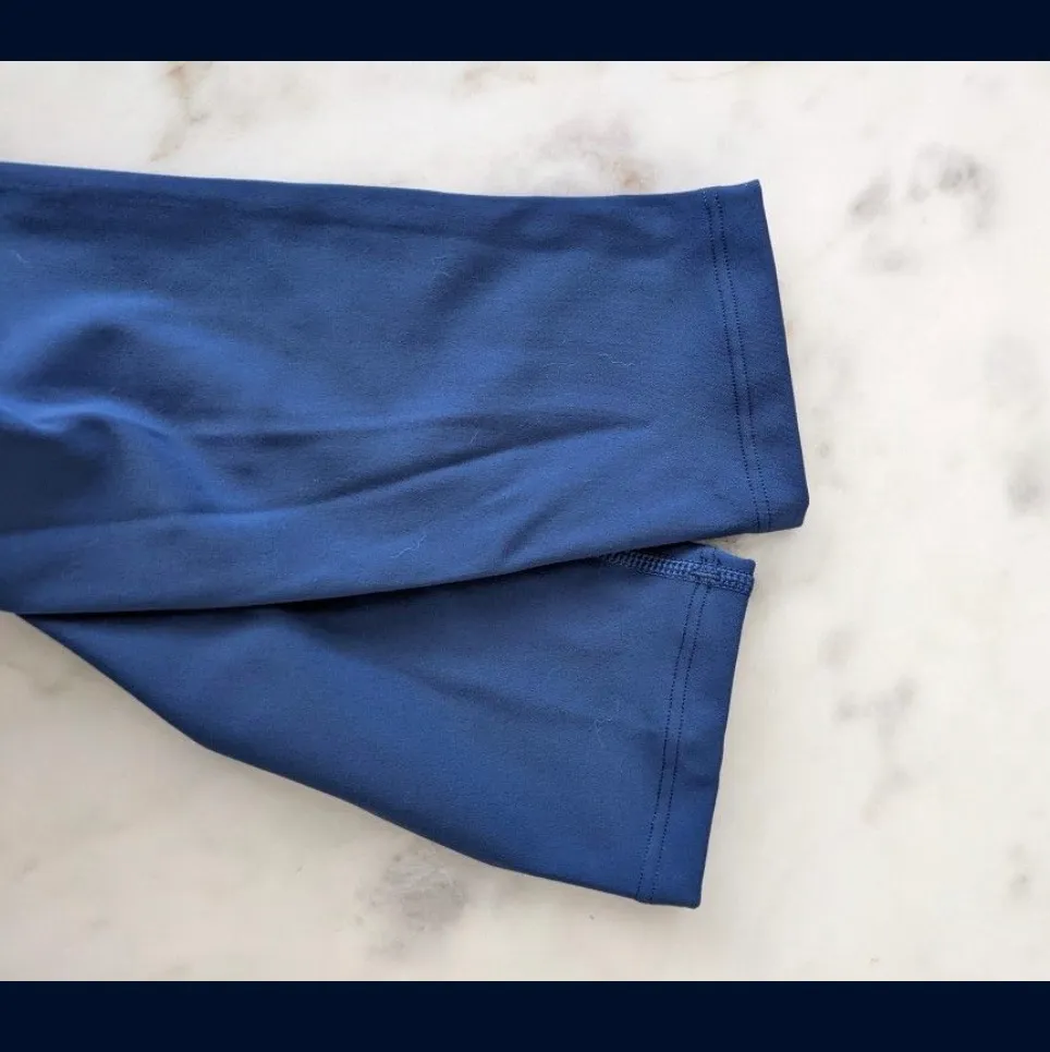 Yoga Basic Training Light Medium Performance Bra and Legging Set Blue - Image 11