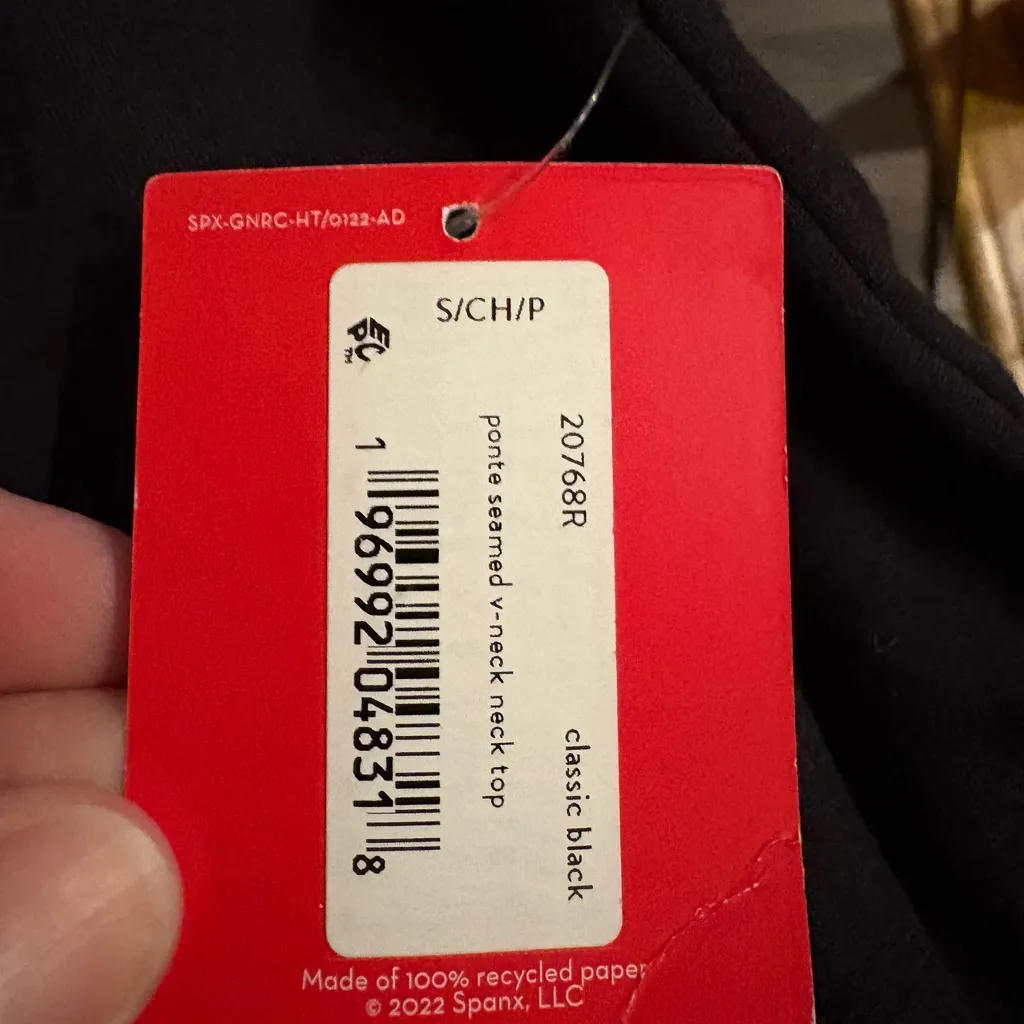 NWT SPANX The‎ Perfect Ponte V-Neck Seamed Top small - Image 5