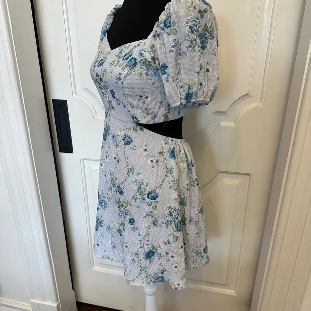 Altar’d State Open Back Floral Puff Sleeve Mini Dress Sweetheart Neck NWOT - Image 5