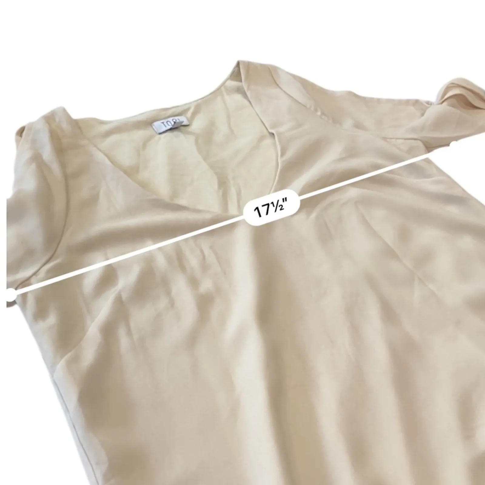 Tobi Breezy B Mini Dress Split Sleeve V
Neck Size Small New Tags Ivory Cream - Image 6