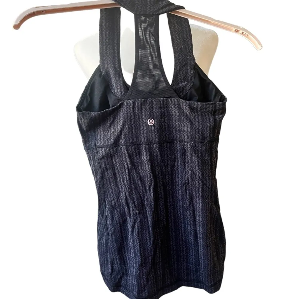 Lululemon Athletica for women’s sports tank top size 6 to 8 - Image 3