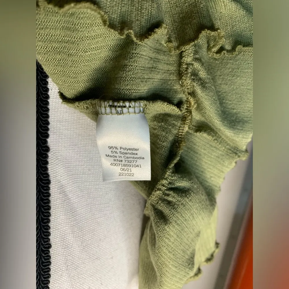 Lauren Conrad Intimates Green Ruffle Top - Image 7