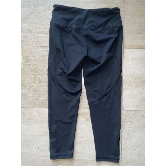 Victoria's Secret sports‎ Knockout Capri black mesh leggings size Small - Image 3