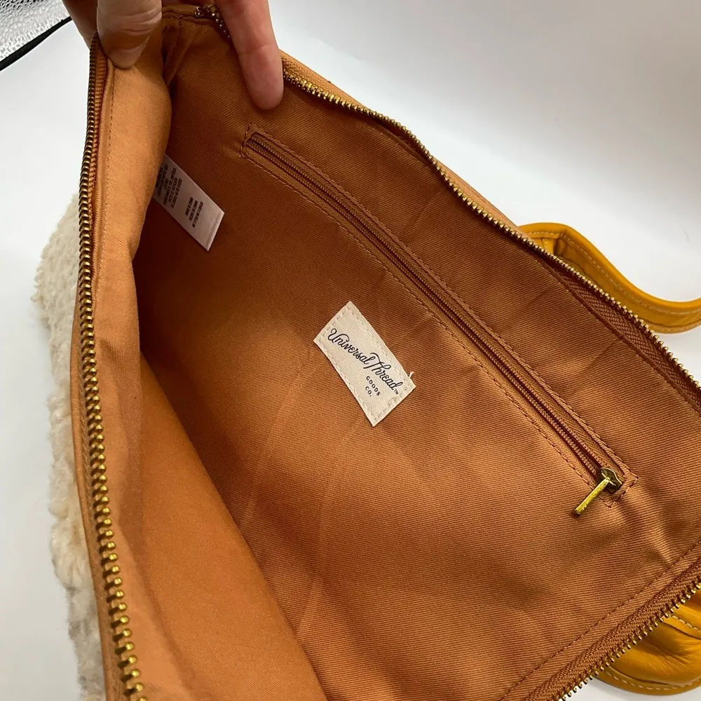 NWT UNIVERSAL THREAD FURRY CLUTCH AND CUTE HANDBAG BUNDLE - Image 6