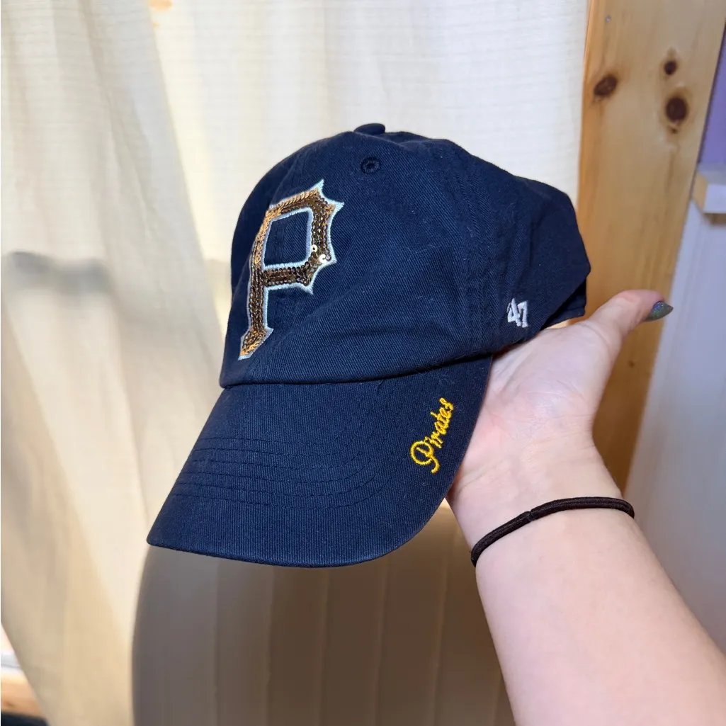 47 Brand Navy Cap with Silver Logo Pittsburgh Pirates - Image 11