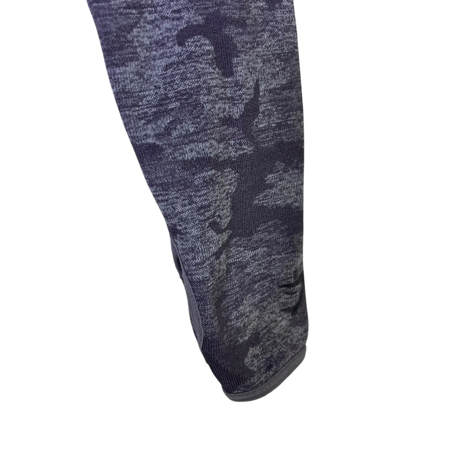 Gymshark Purple Camo Adapt Long Sleeve Crop Top Womens M Cutout Athleisure Gym - Image 5