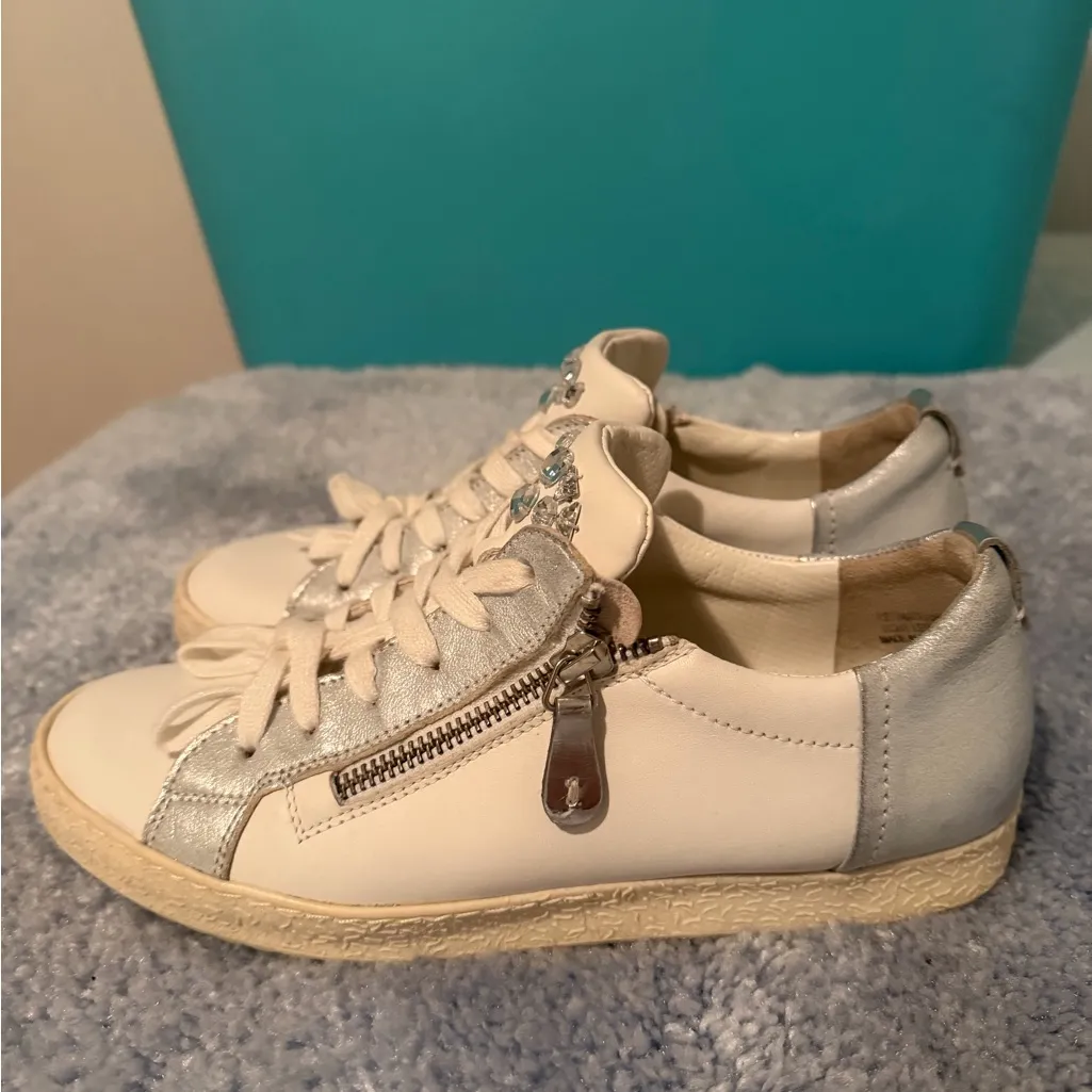 Paul Green White Sneakers with Silver Details - Image 5