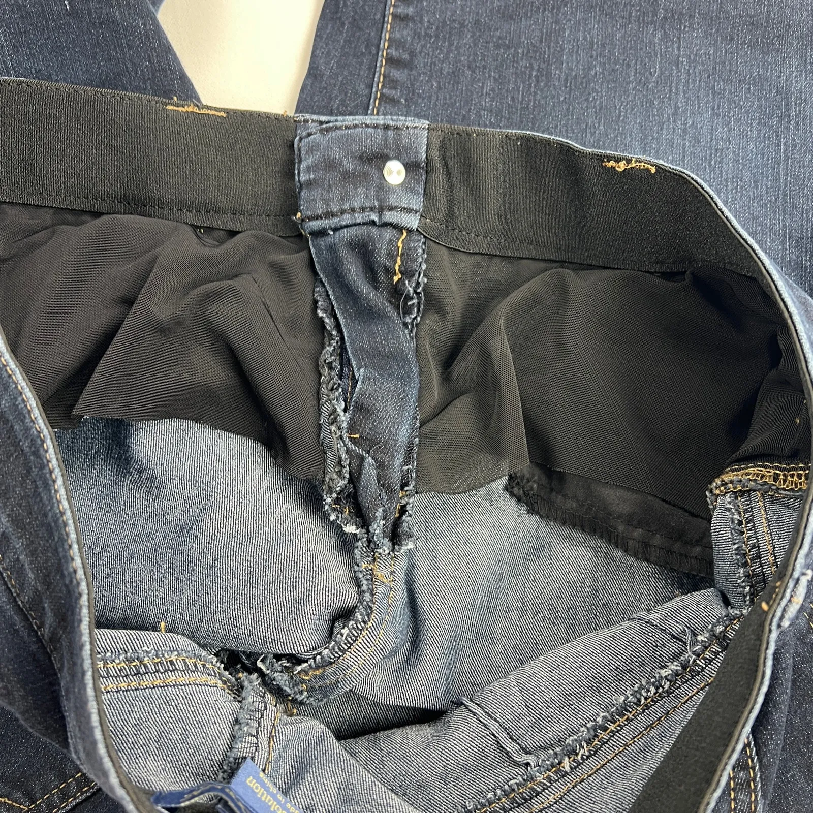 Democracy "Ab"Solution Dark Wash Denim Bermuda Shorts Tummy Control Size 14 - Image 8