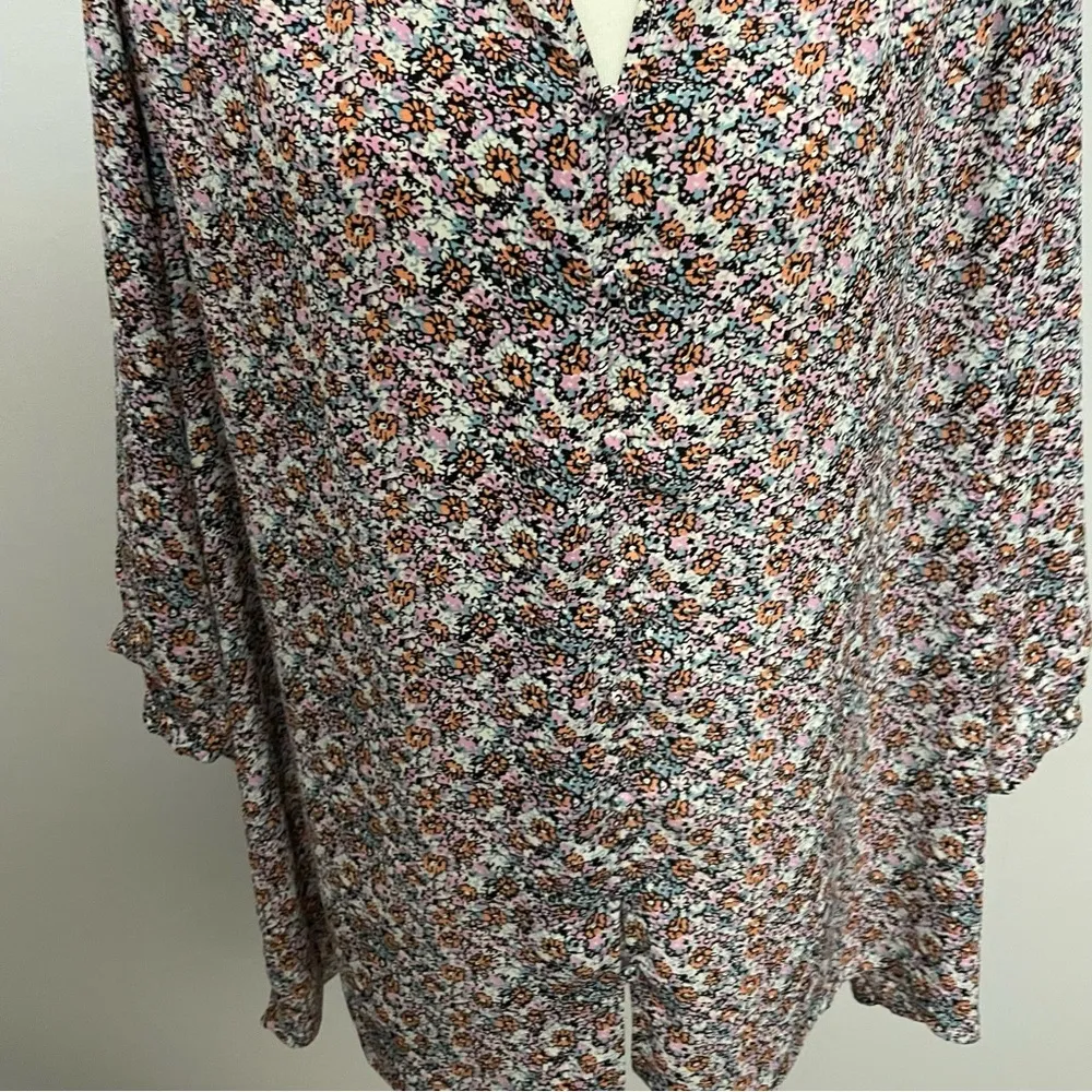 Rose & Olive Top Tunic Floral Split Neckline 3/4 Sleeve Smocking Pink Blue White - Image 5