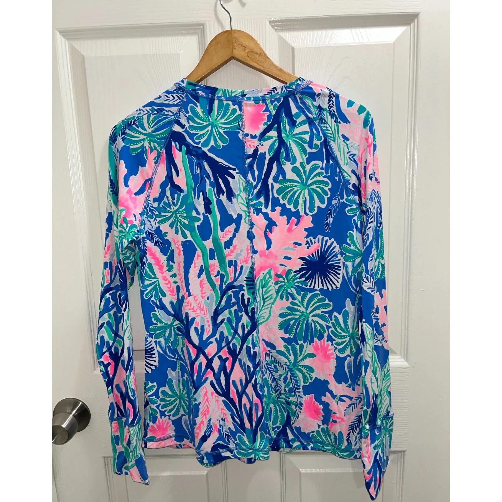 Lilly Pulitzer Luxletic Delaynee Meryl 1/4 Zip Popover JetStream Top Size Medium - Image 2