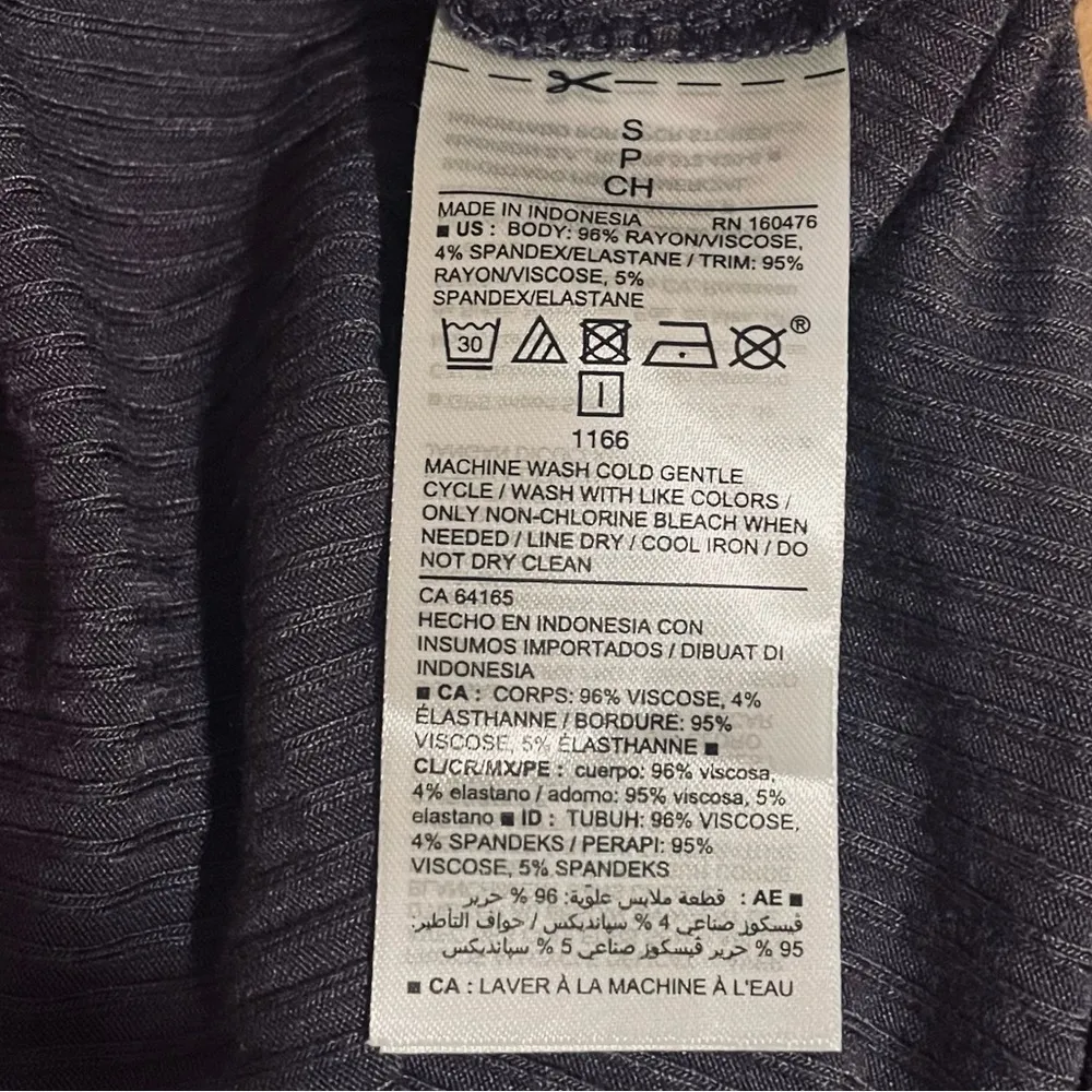 Old Navy Relaxed Henley Long Sleeve - Image 5