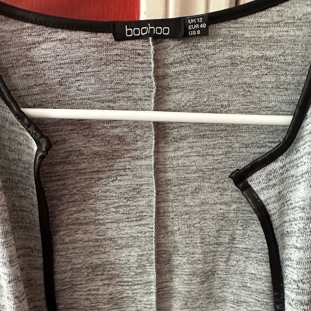 Boohoo Gray Open Front Knit Cardigan with Pockets - Image 2