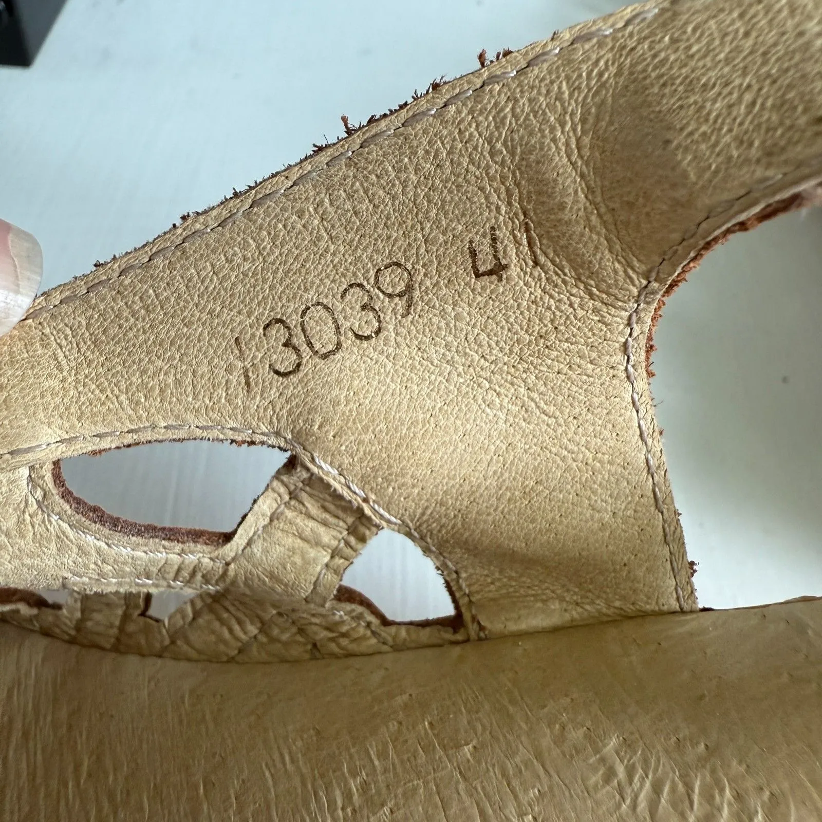 La Plume Leather Cutout Strappy Sling Back Suede Wedge Sandals Heels EU 41/US 10 Tan - Image 7